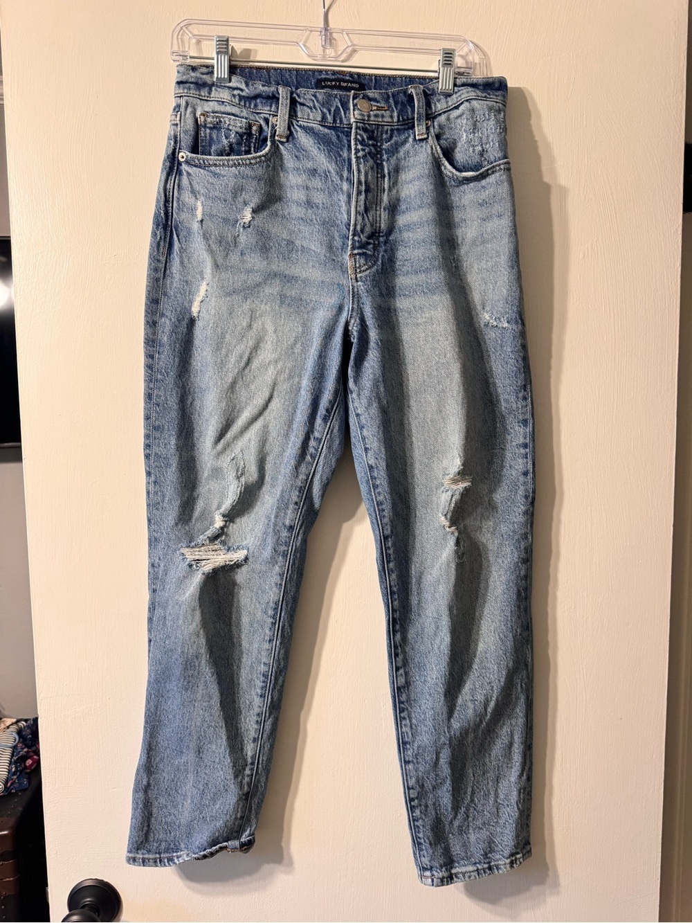 Lucky Brand Women’s High Rise Mom Jean. Size 8/29